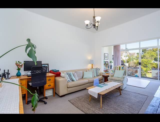 2 BEDROOM APARTMENT FOR SALE IN KENILWORTH